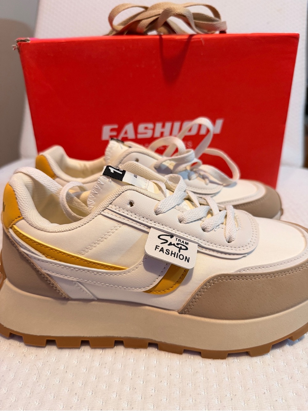 Casual Women's Low-Top Sneakers in White and Yellow